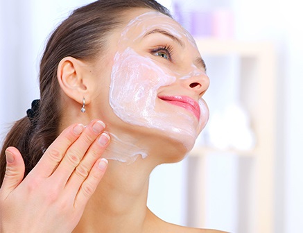 Daily Skin Care Tips for College Girls